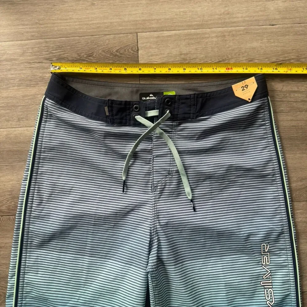 Quiksilver Boys Surfsilk Massive Youth Boardshorts-Snorkel Blue Size 29 Swim